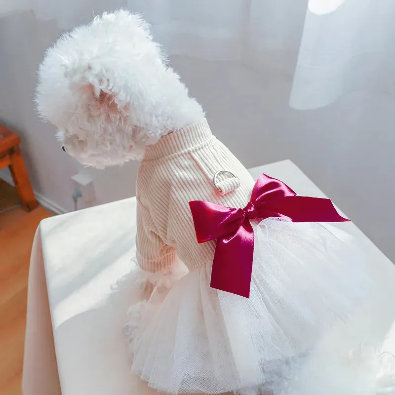 Elegance in Bloom: Slim Fit Beige White Bow Tie Traction Button Princess Yarn Skirt for Dogs - Stylish Spring and Autumn Pet Attire